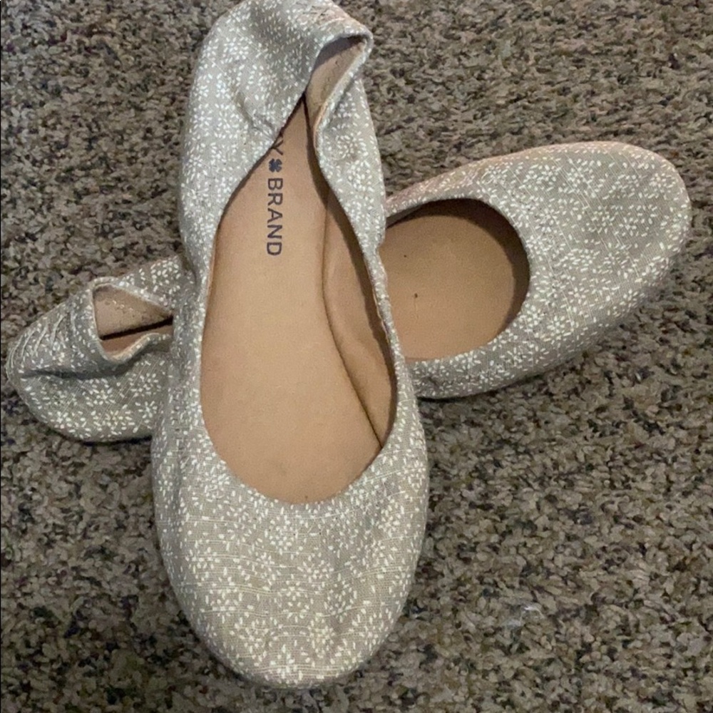 Lucky brand flats
